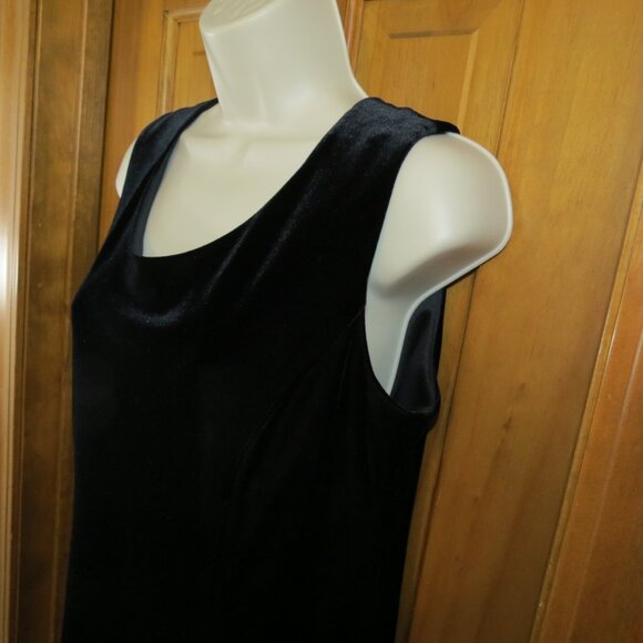 R & M Richards Black Velvet Midi Dress Sleeveless Size 12P - Picture 3 of 7